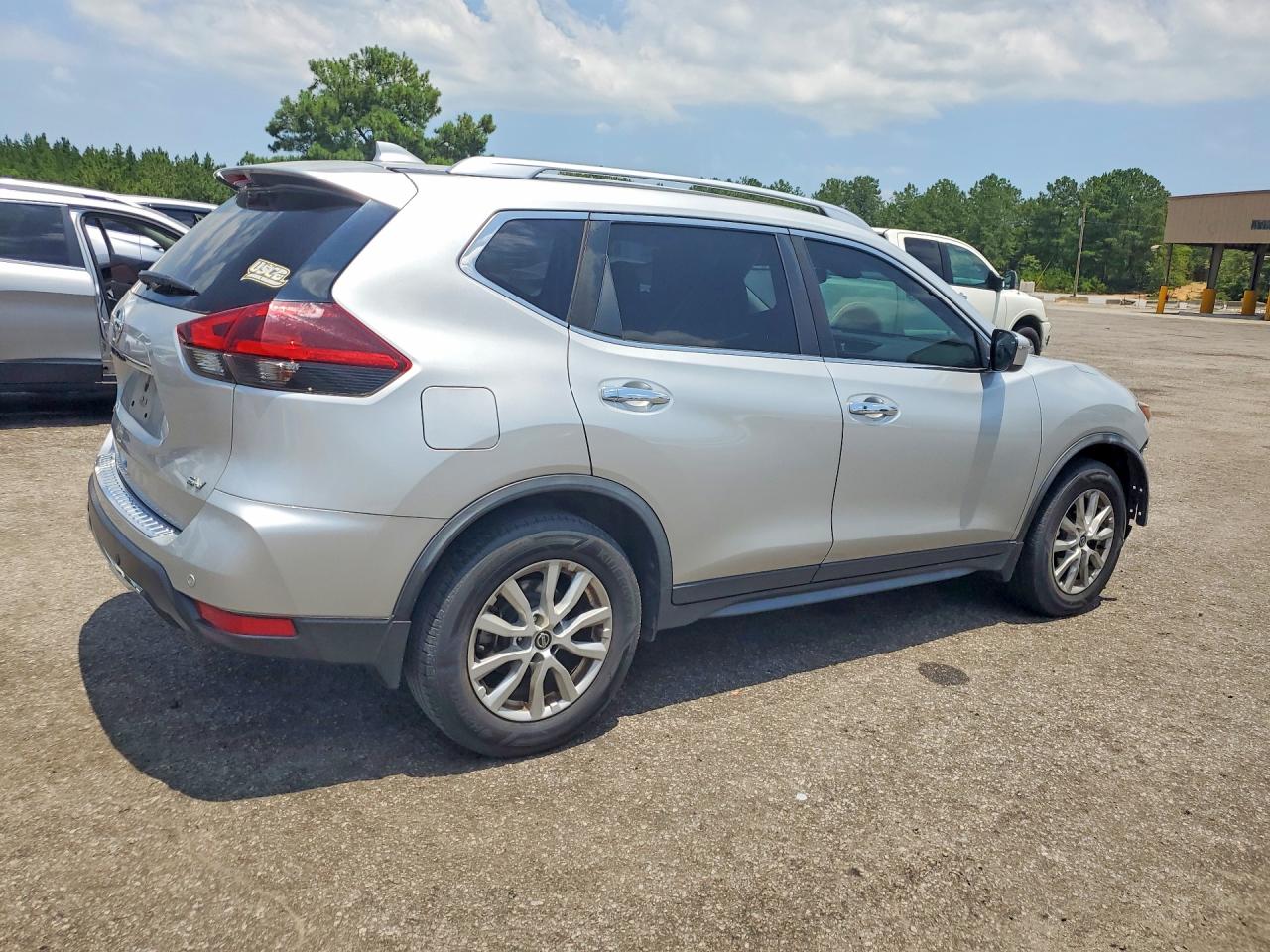 2019 NISSAN ROGUE