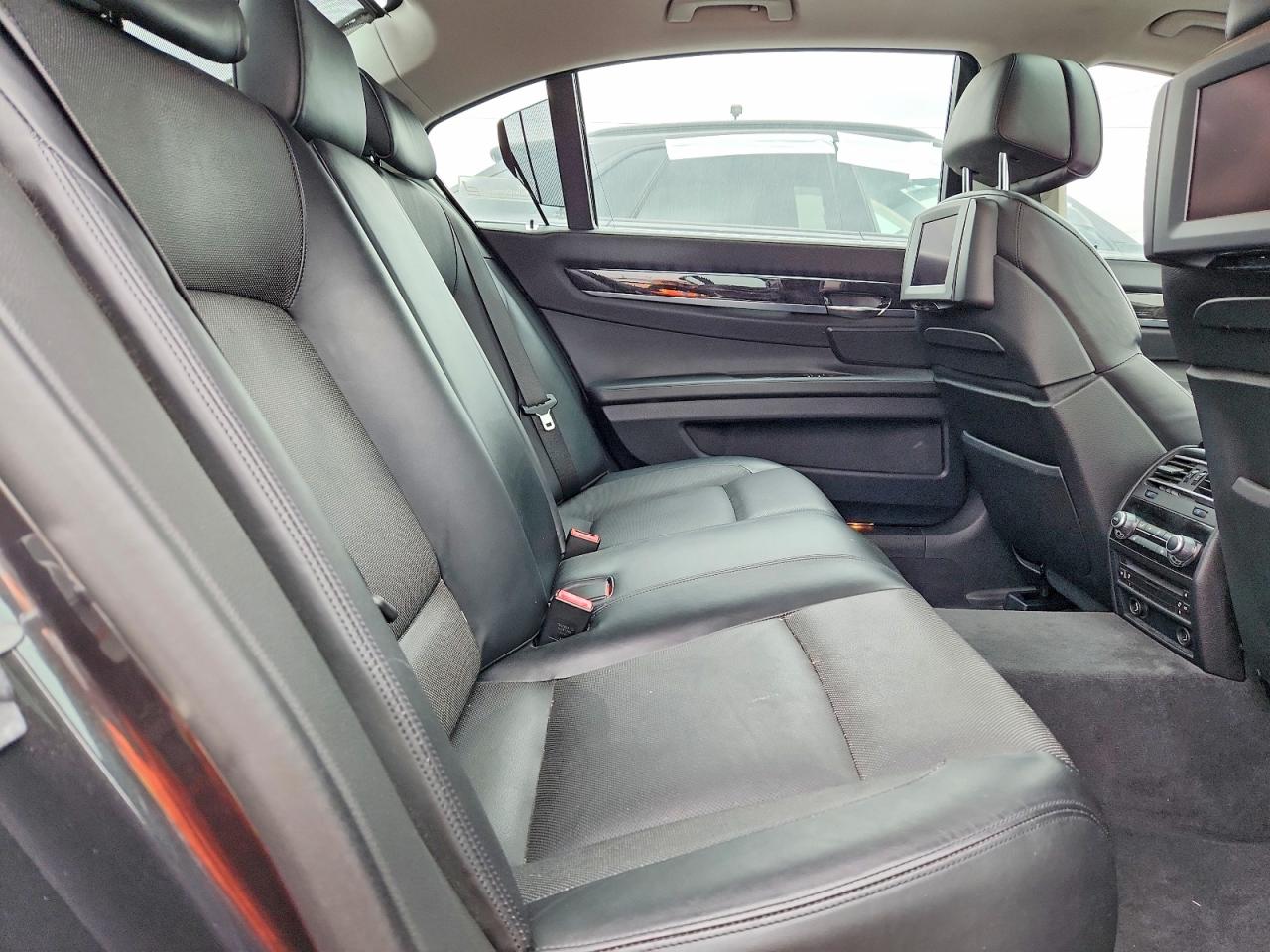 2012 BMW 7 SERIES
