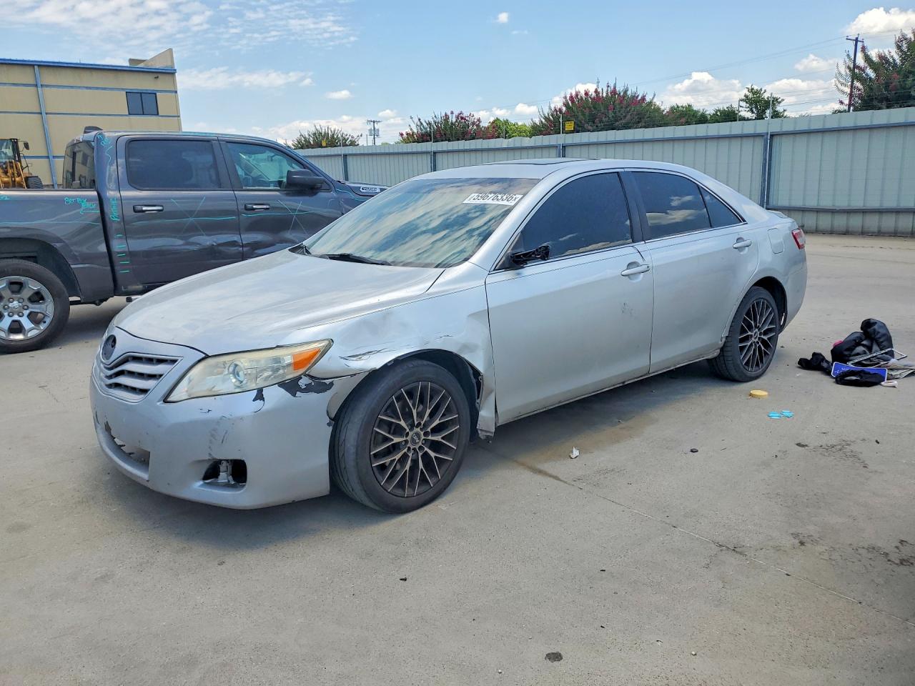 2011 TOYOTA CAMRY