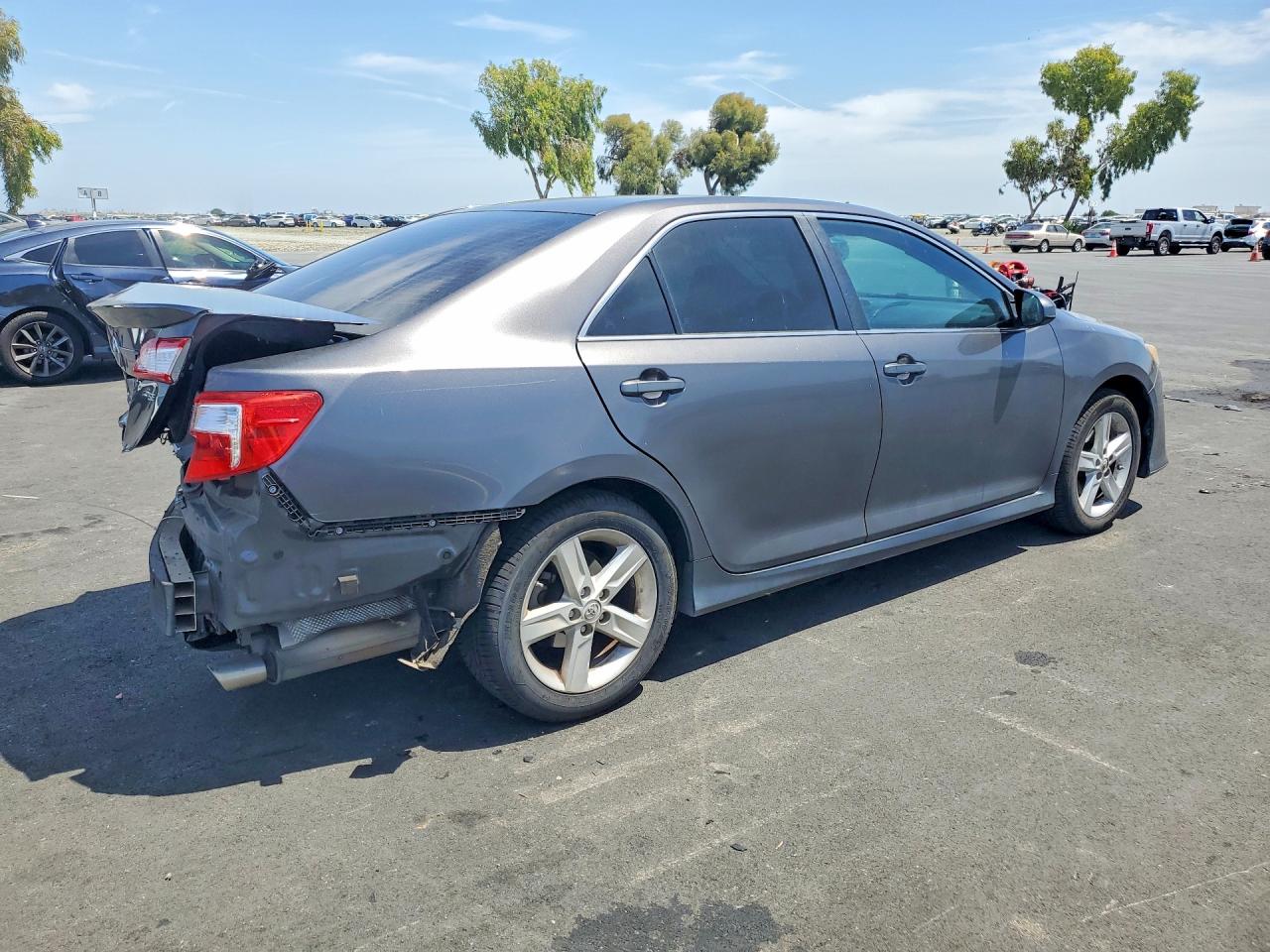 2013 TOYOTA CAMRY