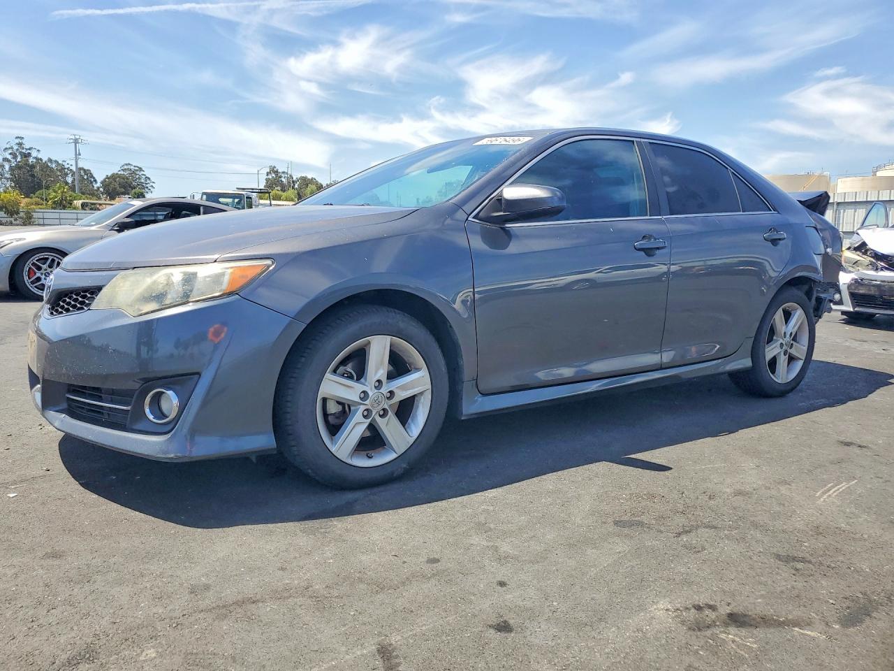 2013 TOYOTA CAMRY
