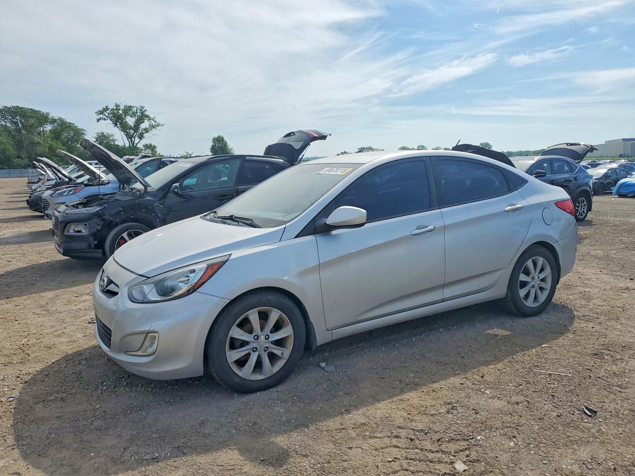 2012 HYUNDAI ACCENT