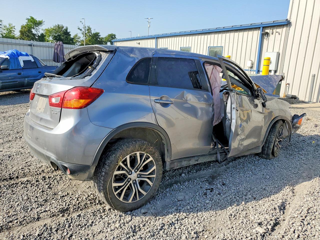 2017 MITSUBISHI OUTLANDER