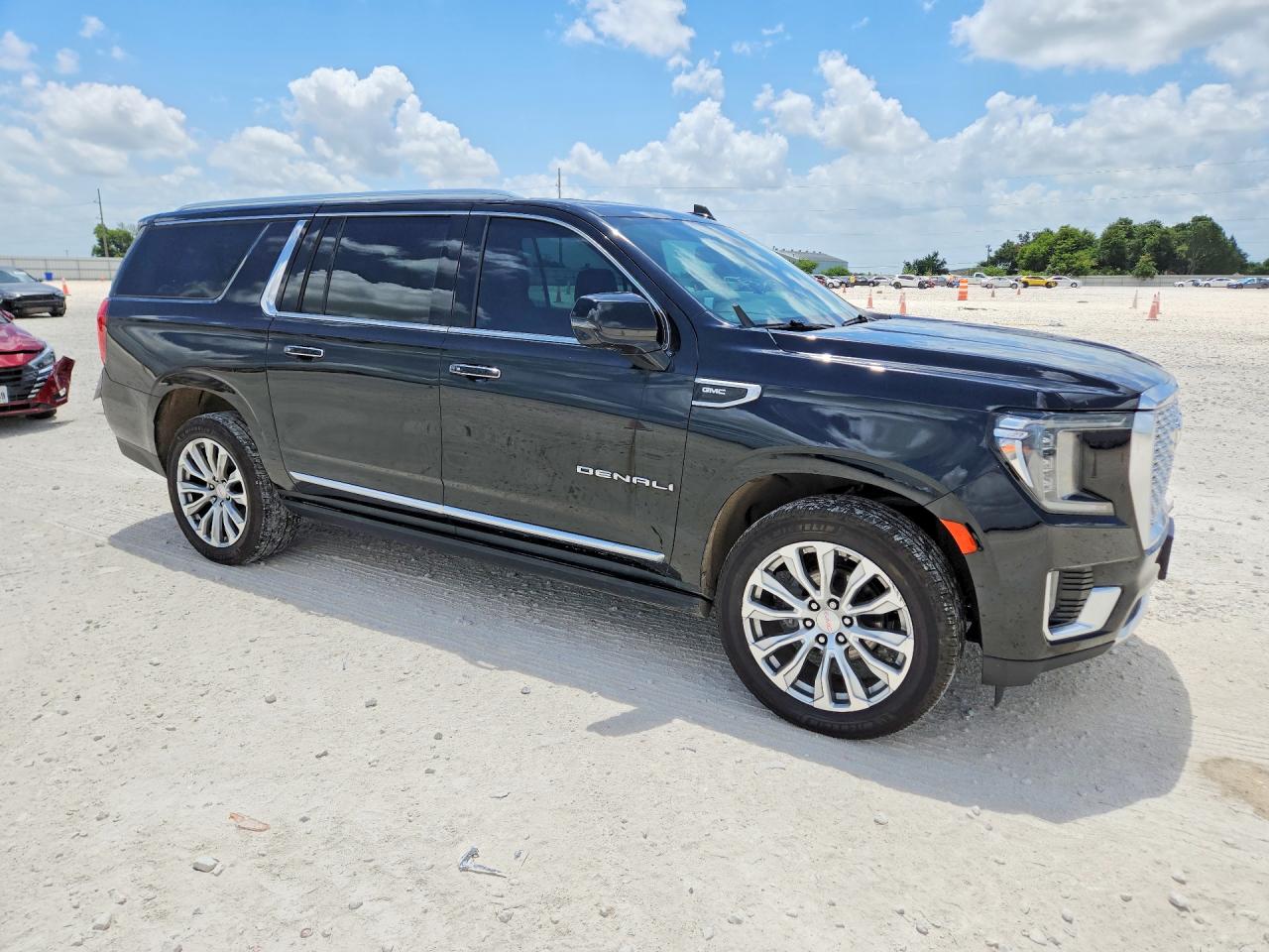 2022 GMC YUKON