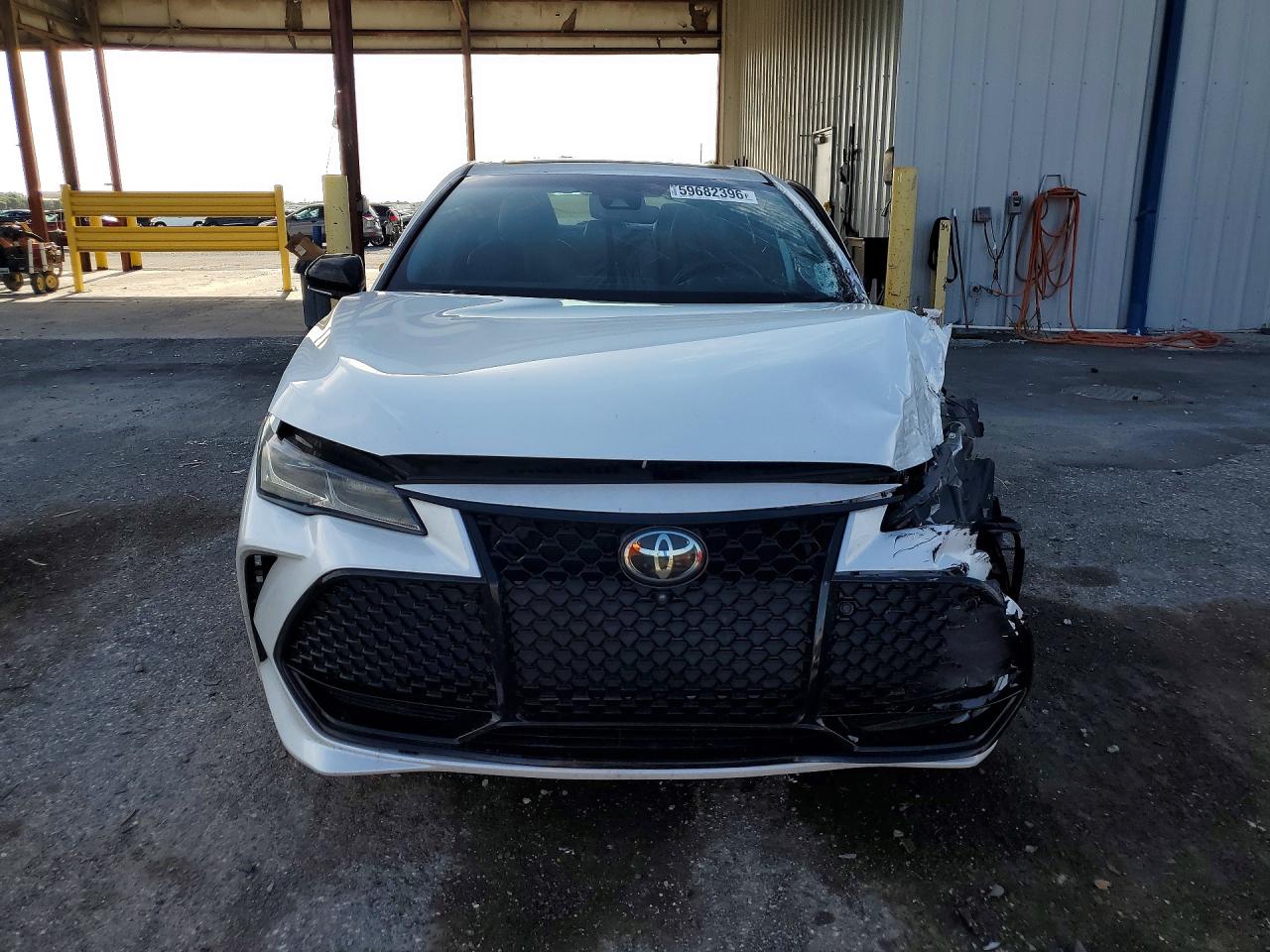 2019 TOYOTA AVALON