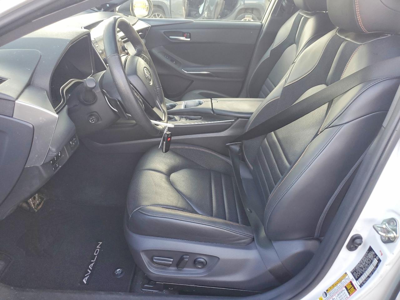 2019 TOYOTA AVALON