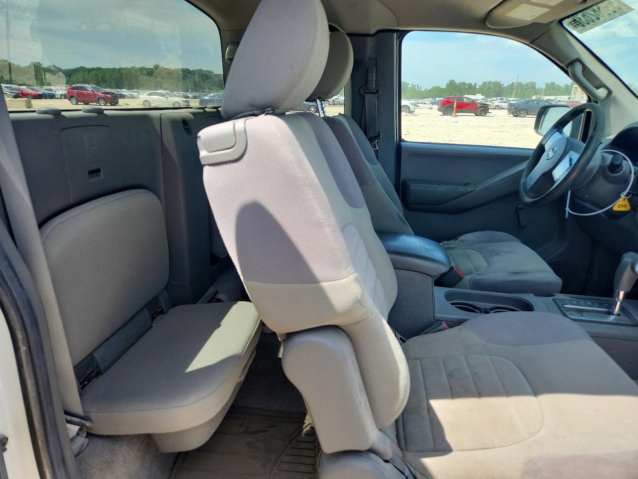 2013 NISSAN FRONTIER