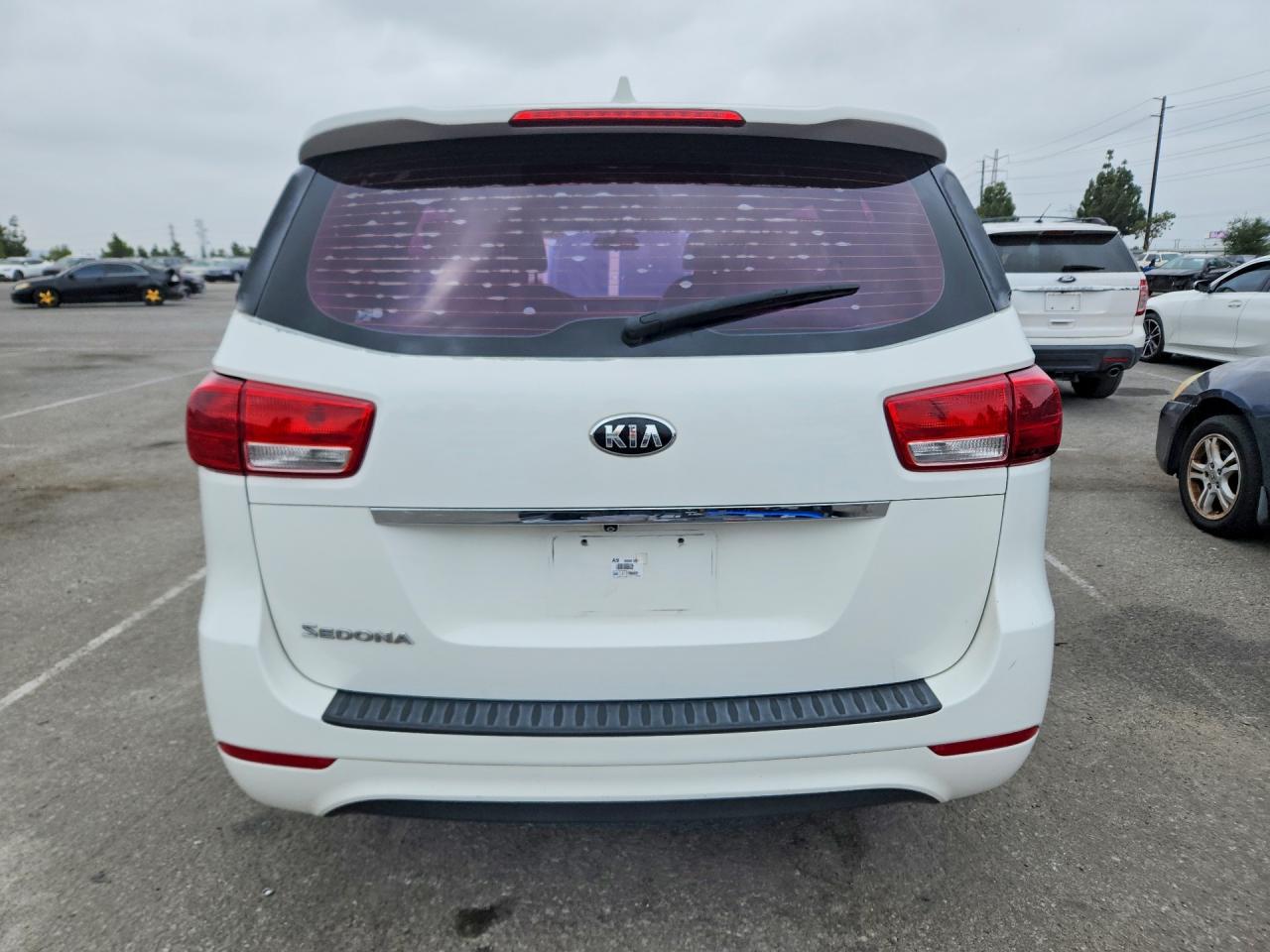 2016 KIA SEDONA