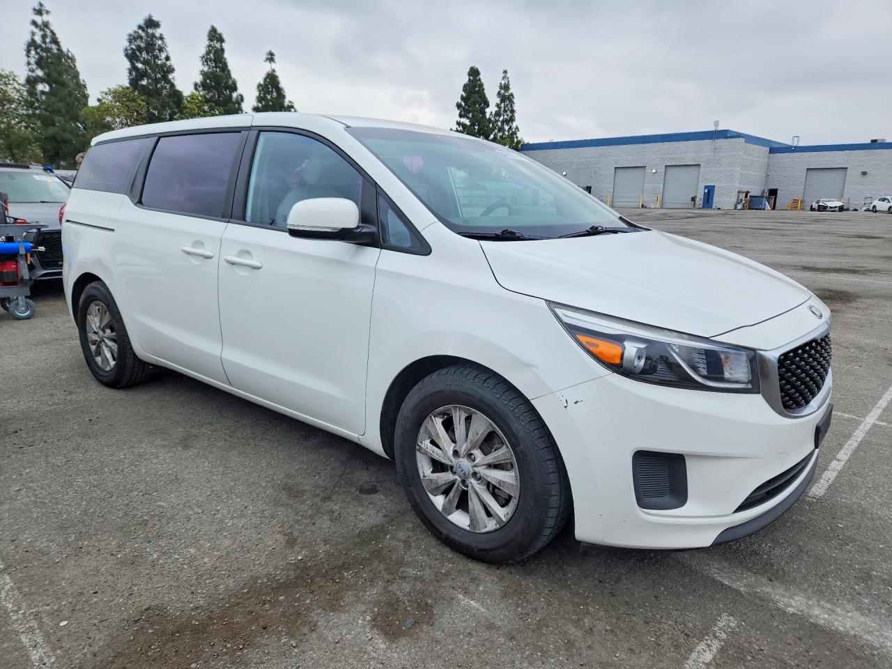 2016 KIA SEDONA