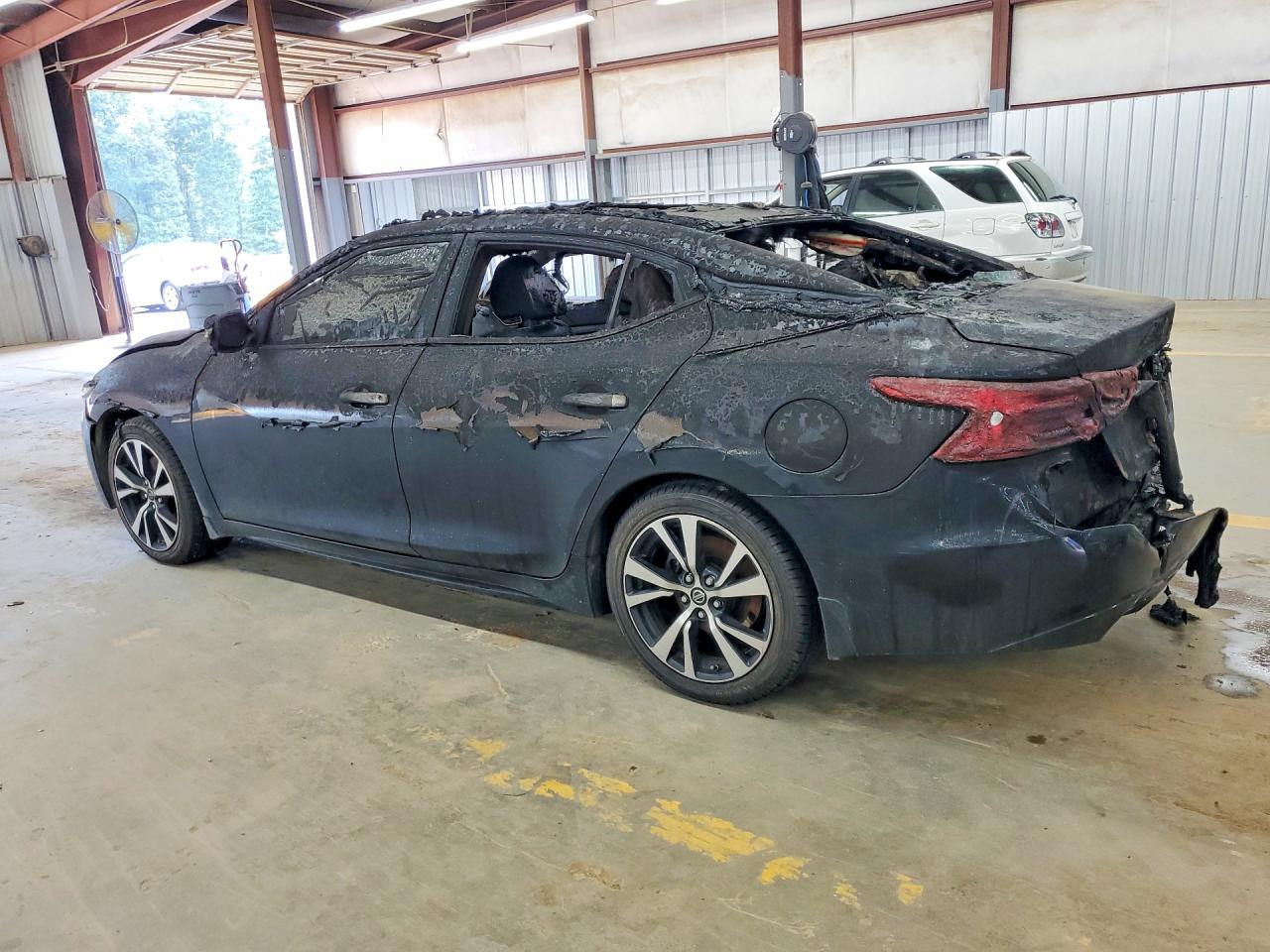 2016 NISSAN MAXIMA
