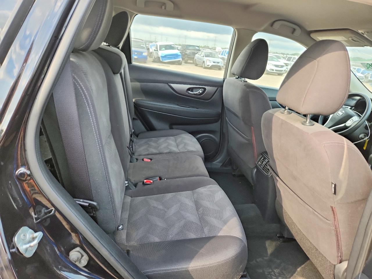 2016 NISSAN ROGUE