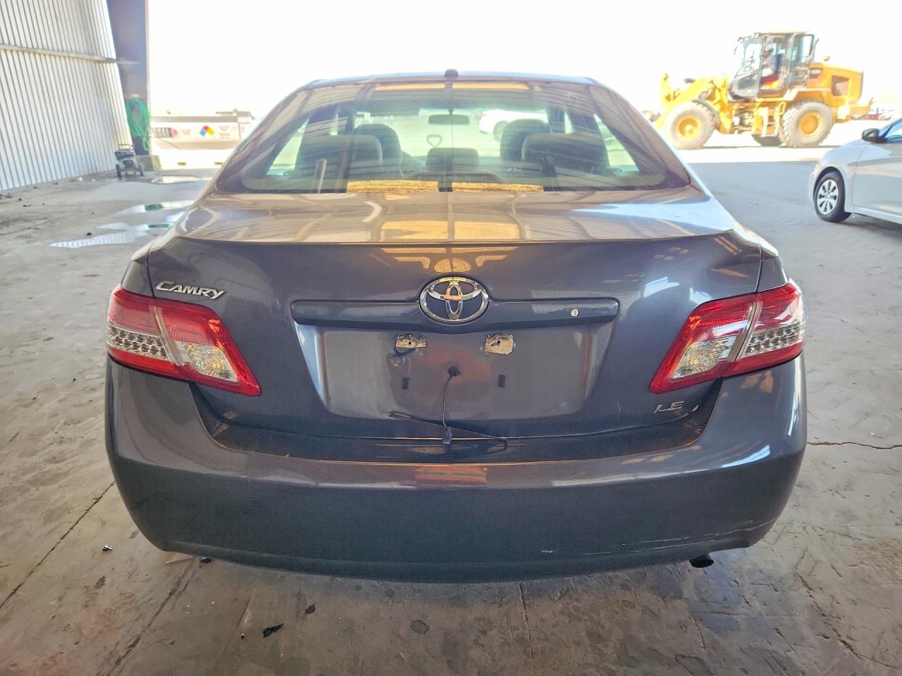 2011 TOYOTA CAMRY