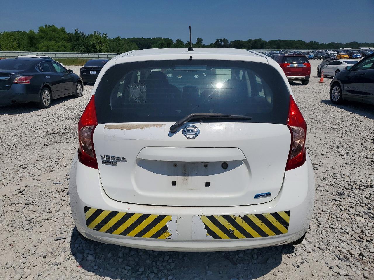 2016 NISSAN VERSA