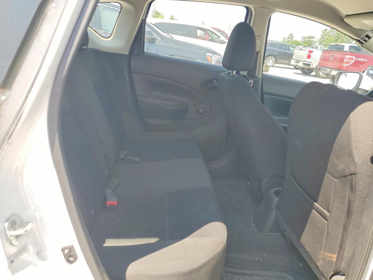 2016 NISSAN VERSA