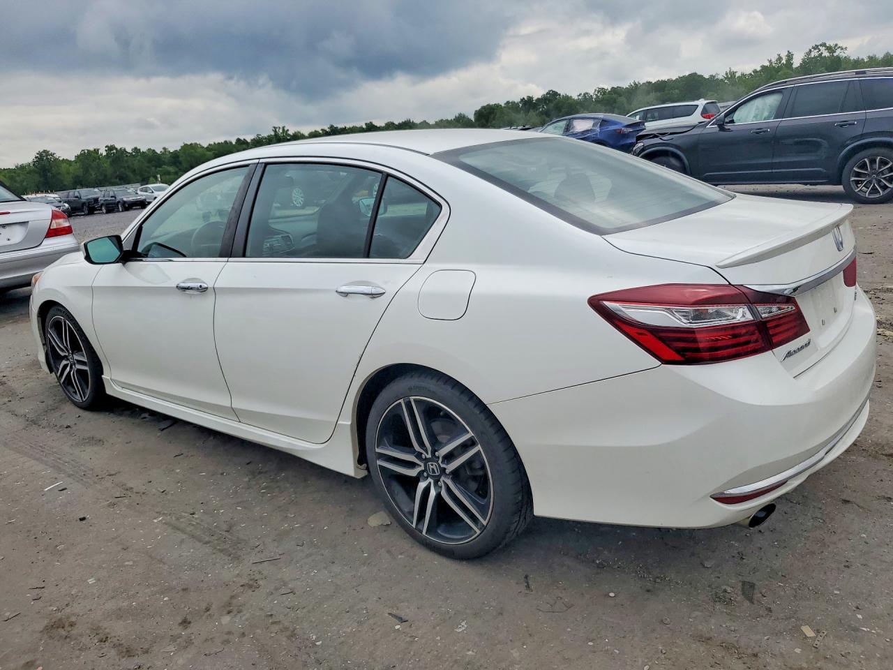 2017 HONDA ACCORD