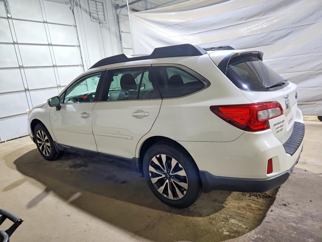 2015 SUBARU OUTBACK