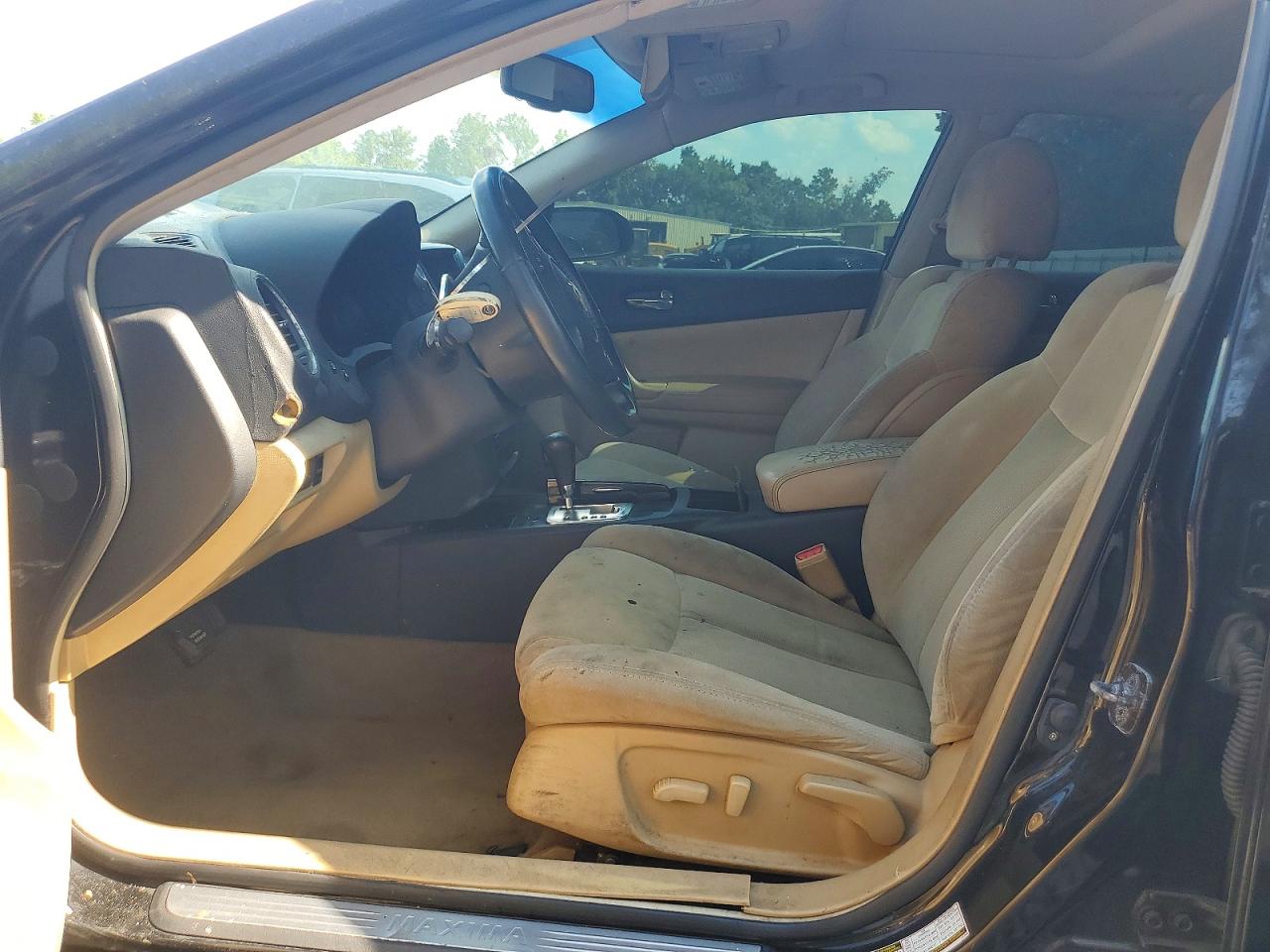 2010 NISSAN MAXIMA
