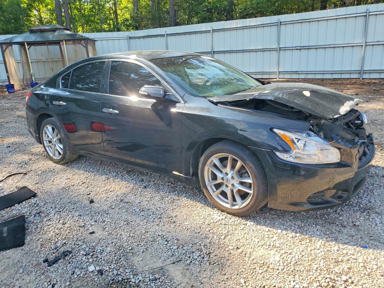 2010 NISSAN MAXIMA