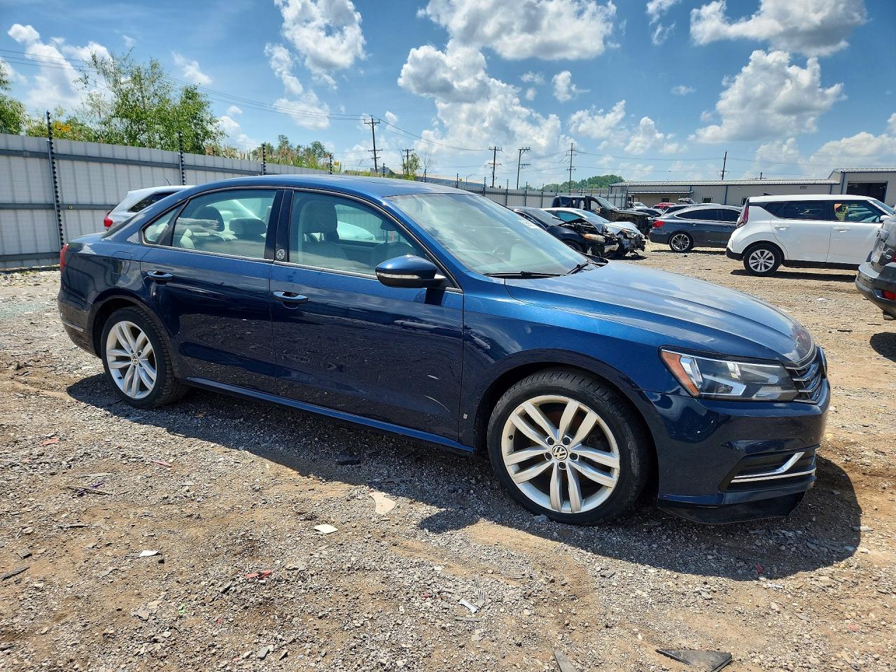 2019 VOLKSWAGEN PASSAT