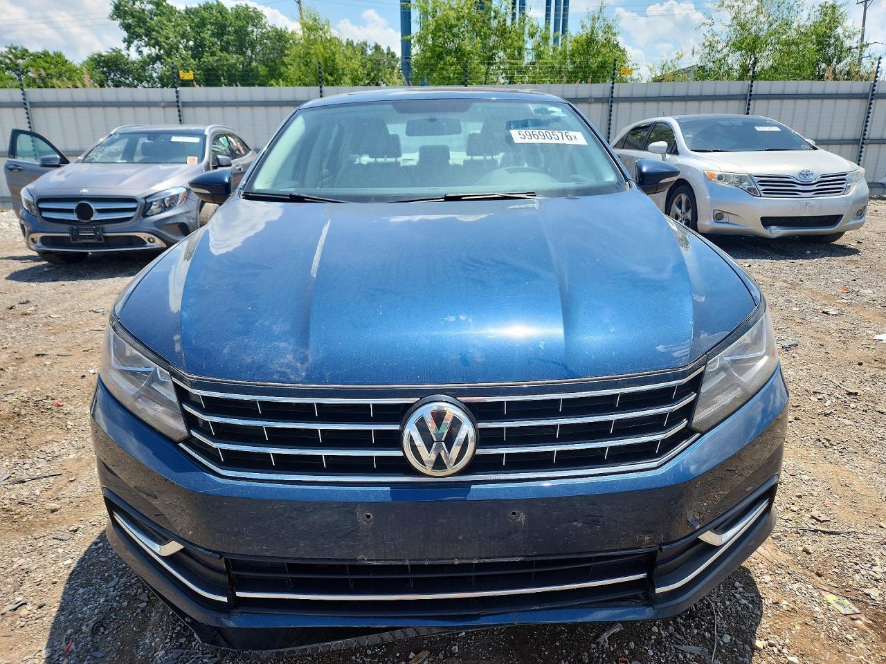 2019 VOLKSWAGEN PASSAT
