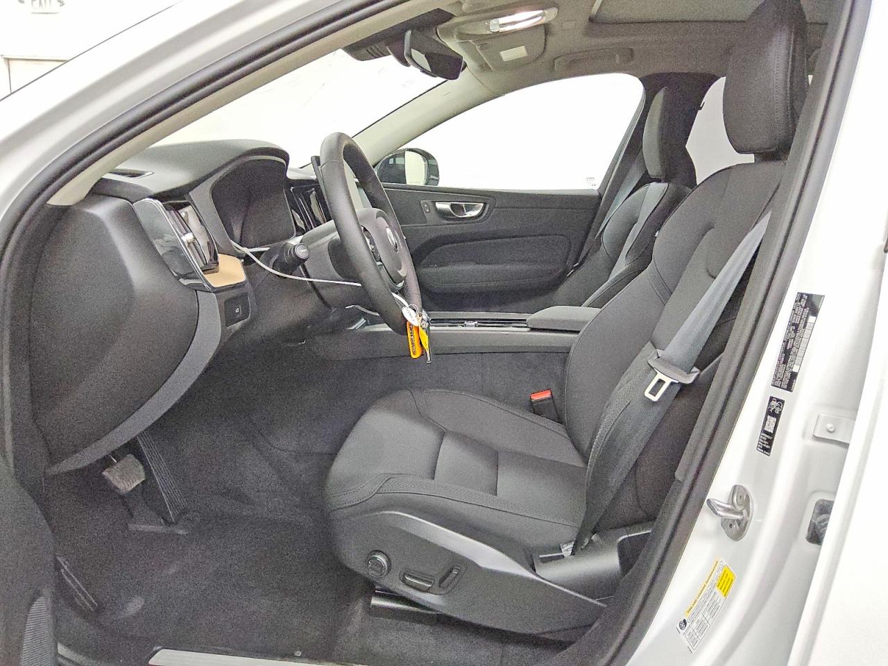2026 VOLVO XC60