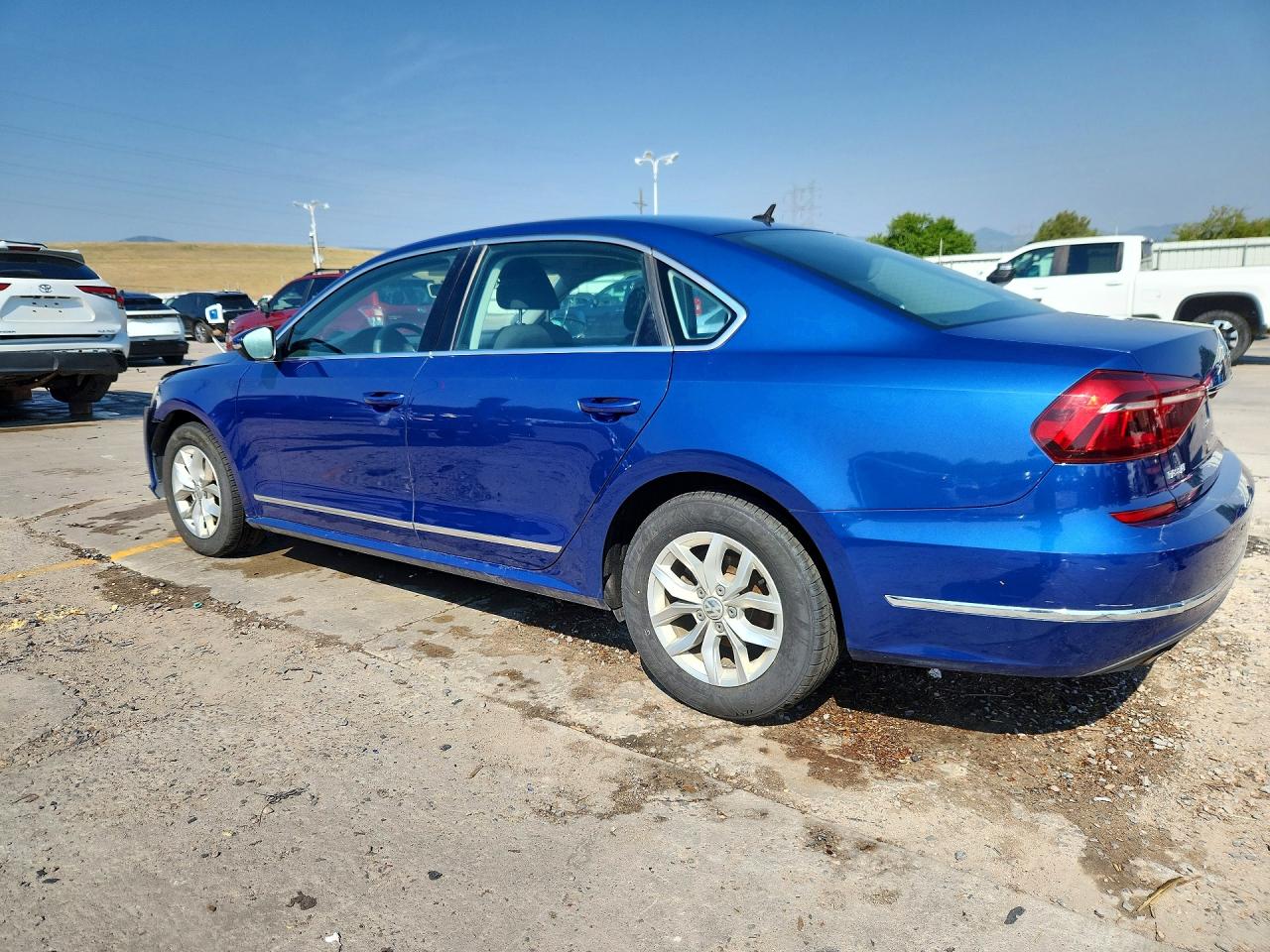 2017 VOLKSWAGEN PASSAT