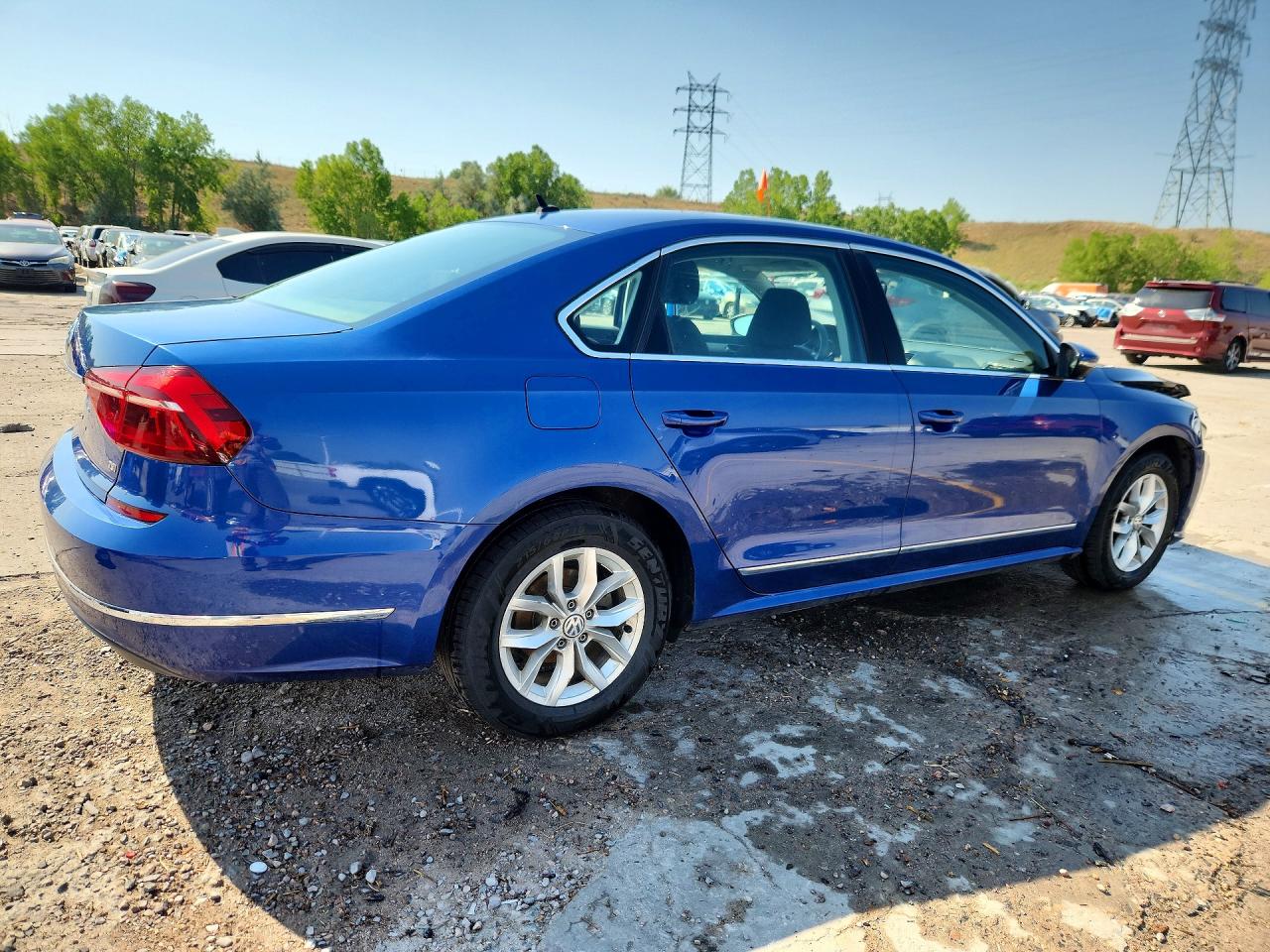 2017 VOLKSWAGEN PASSAT