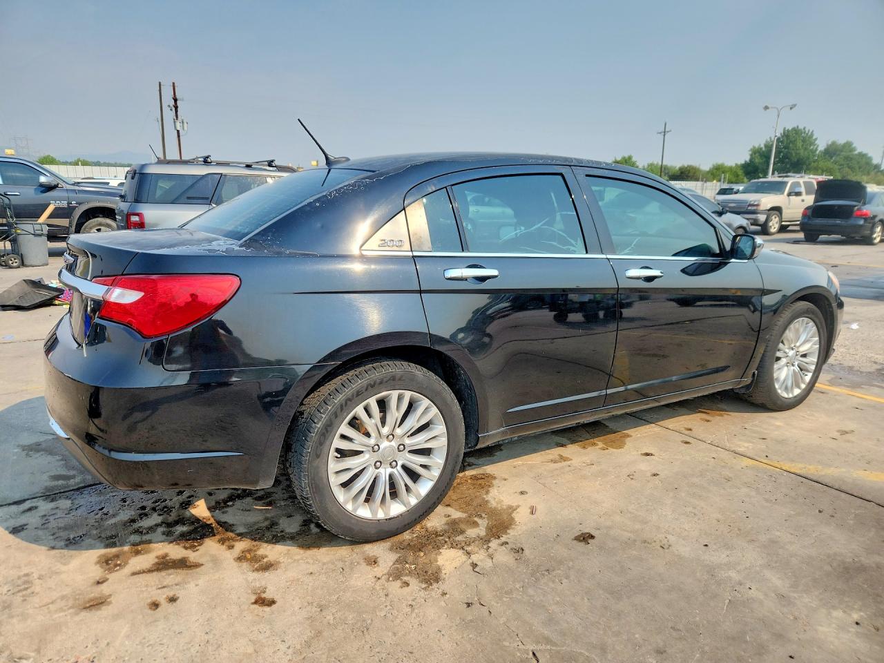 2012 CHRYSLER 200
