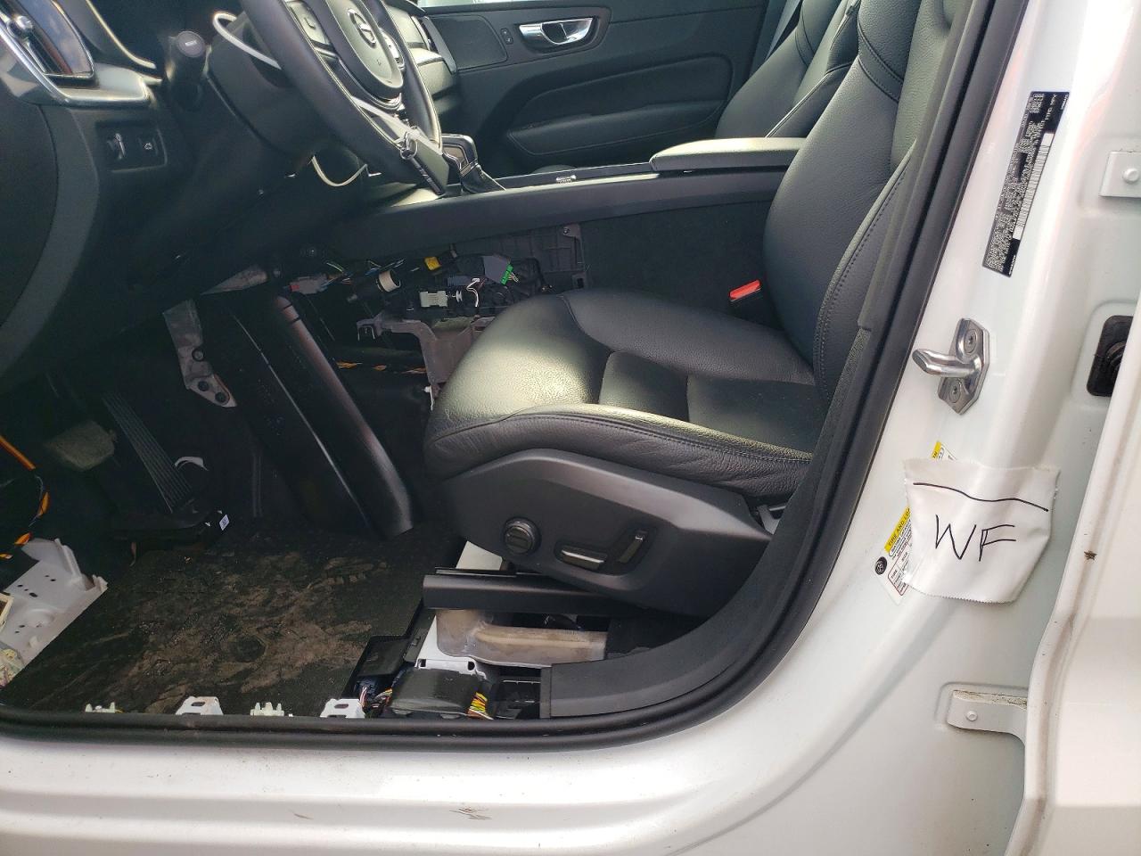 2020 VOLVO XC60
