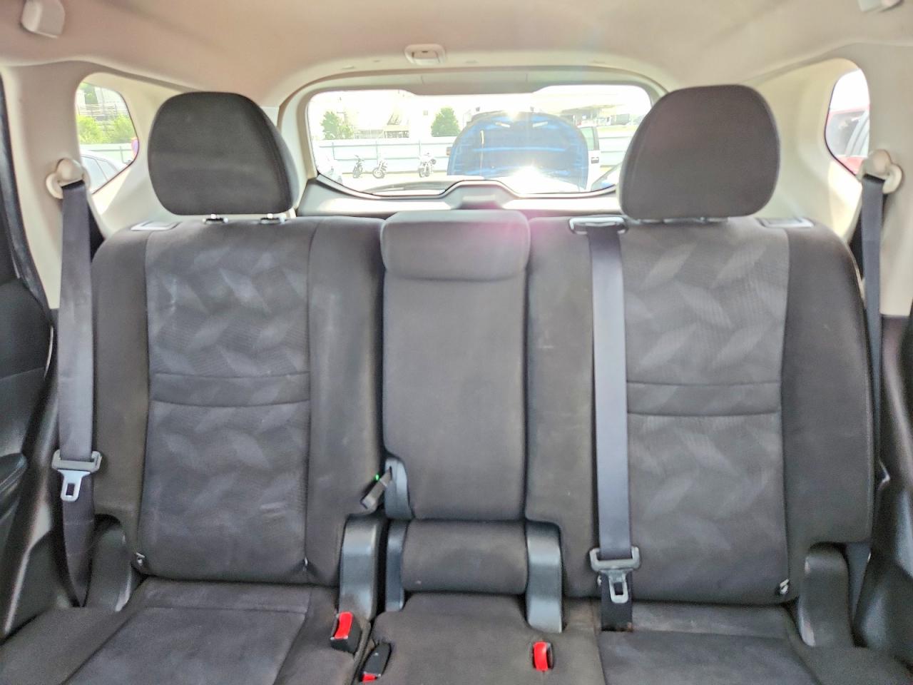 2015 NISSAN ROGUE