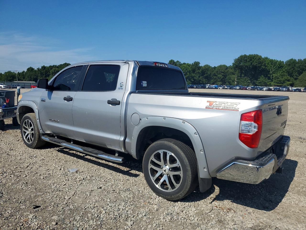 2016 TOYOTA TUNDRA