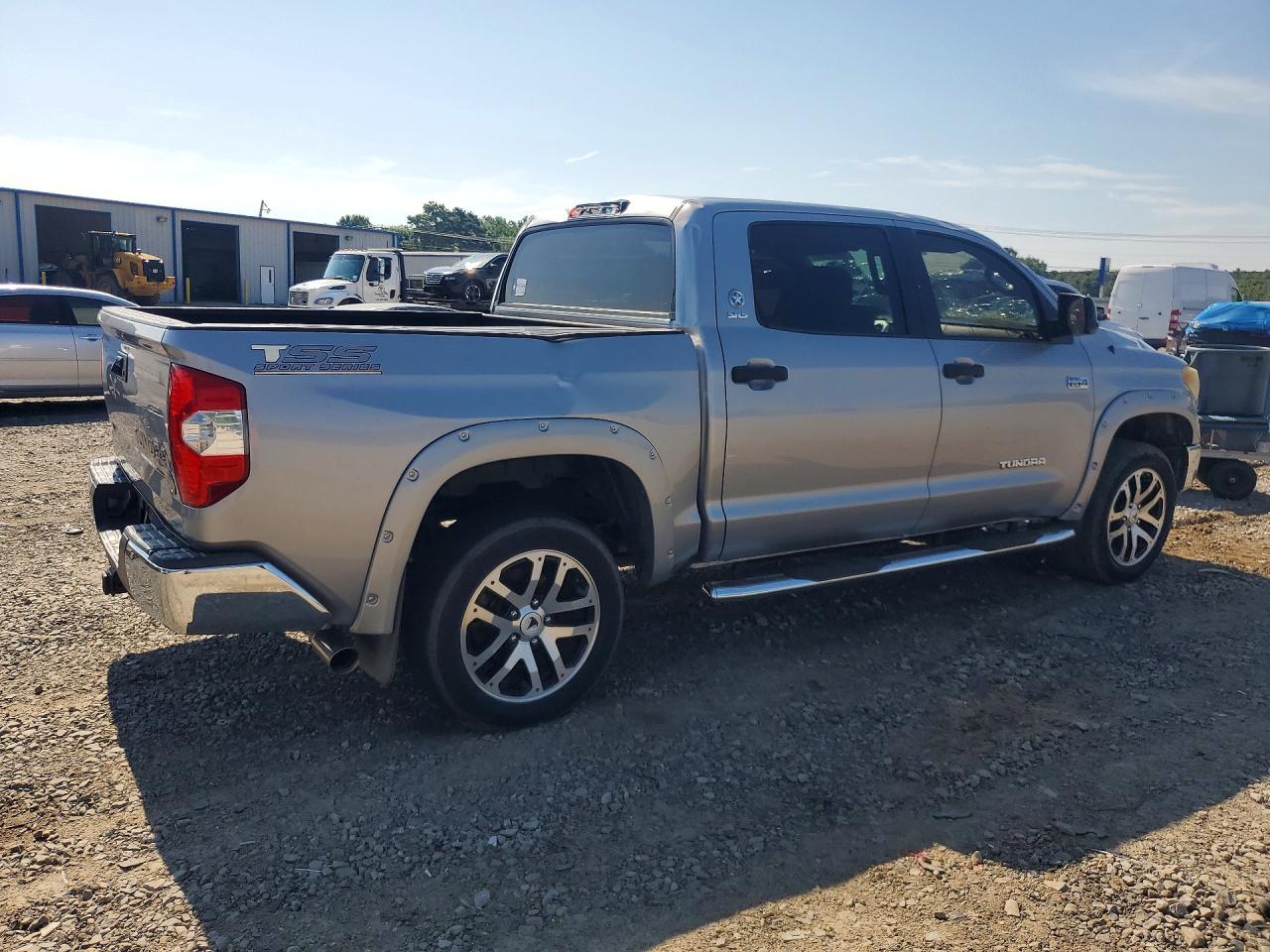 2016 TOYOTA TUNDRA
