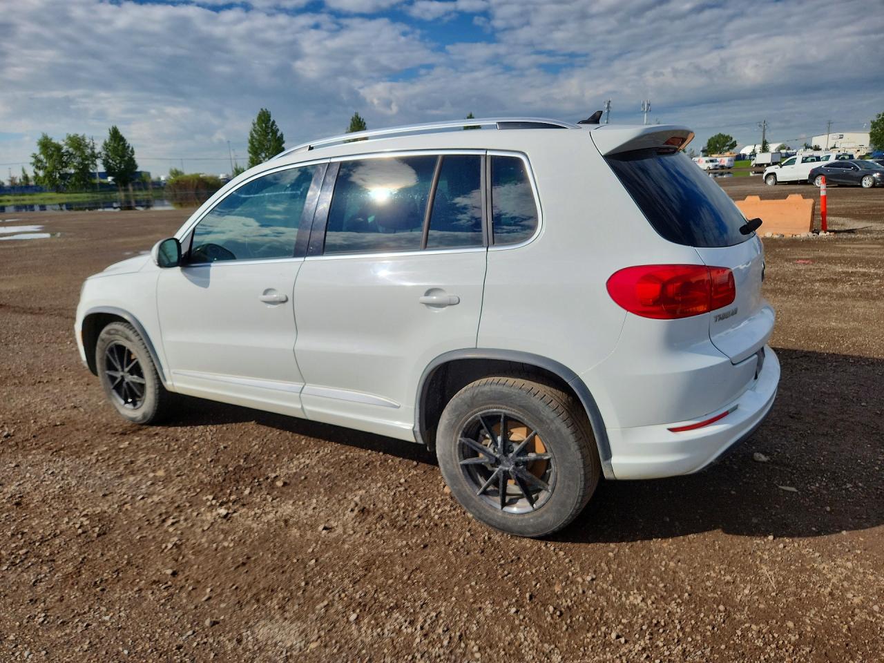 2016 VOLKSWAGEN TIGUAN
