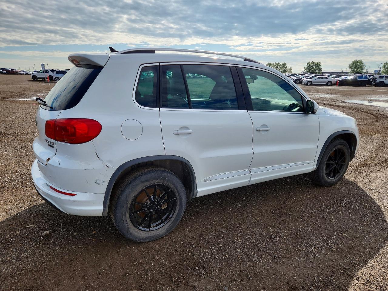2016 VOLKSWAGEN TIGUAN