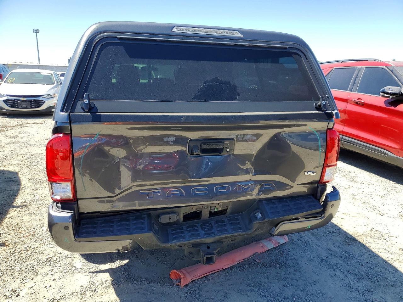 2017 TOYOTA TACOMA