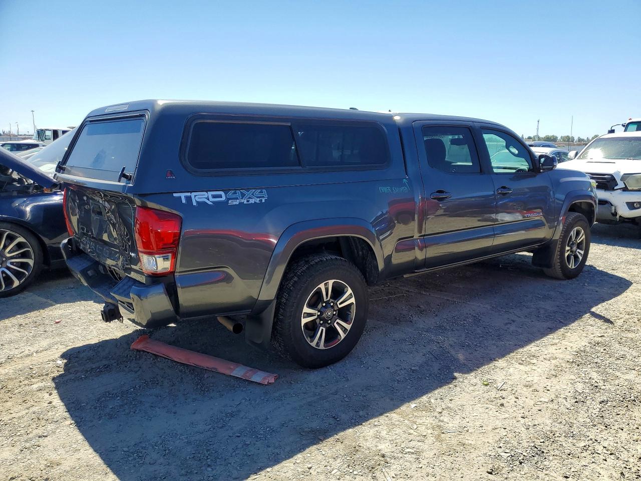 2017 TOYOTA TACOMA