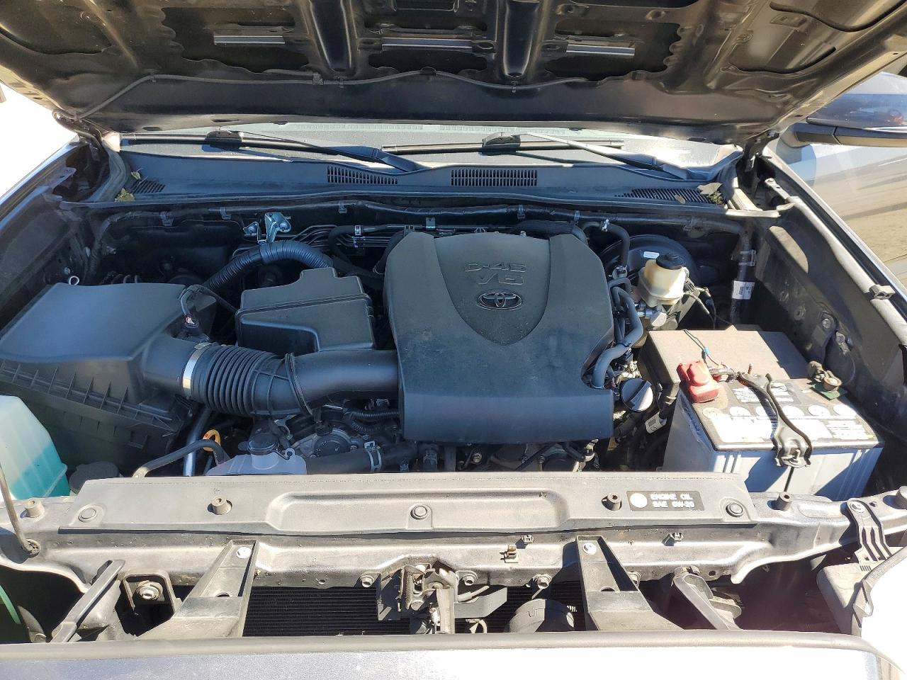2017 TOYOTA TACOMA
