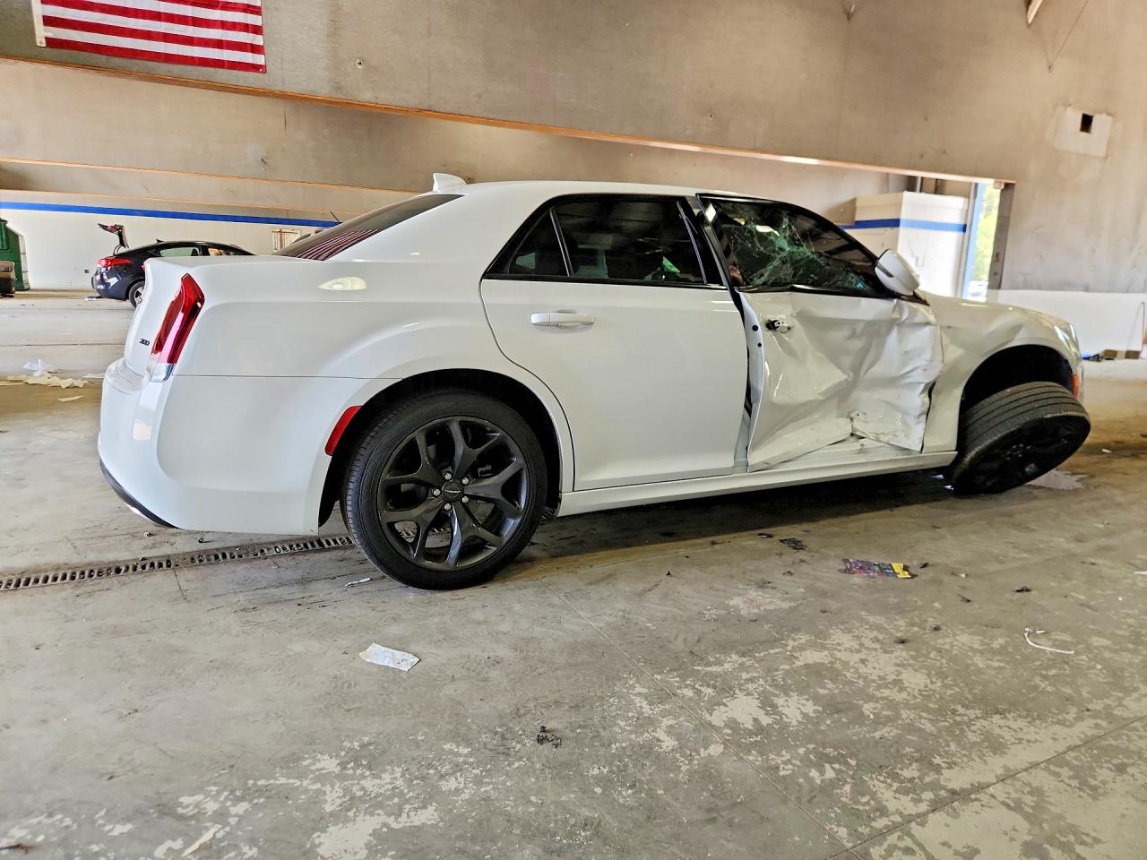 2021 CHRYSLER 300