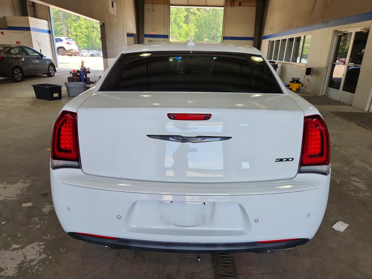 2021 CHRYSLER 300