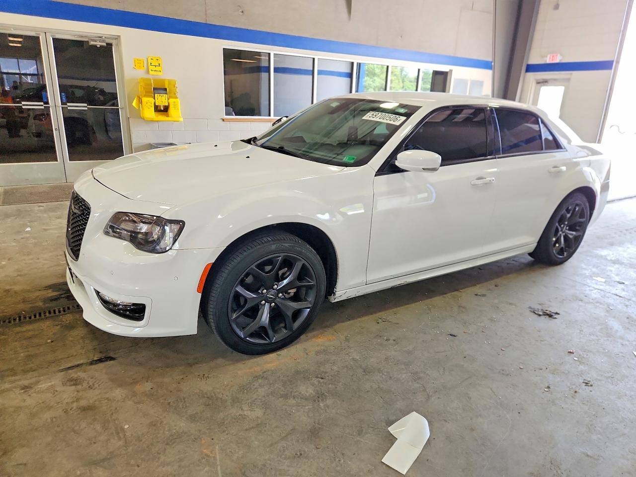 2021 CHRYSLER 300