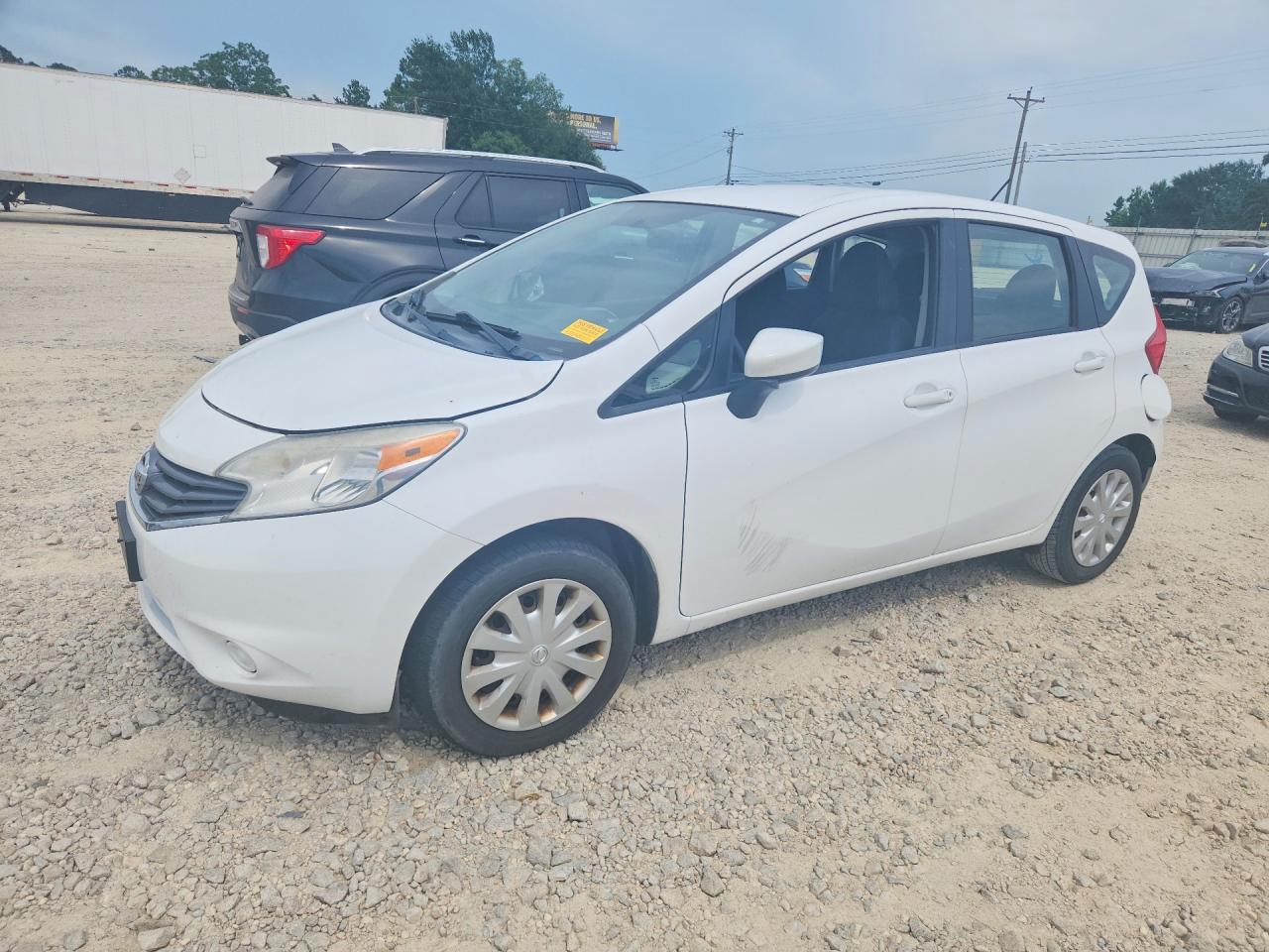 2015 NISSAN VERSA