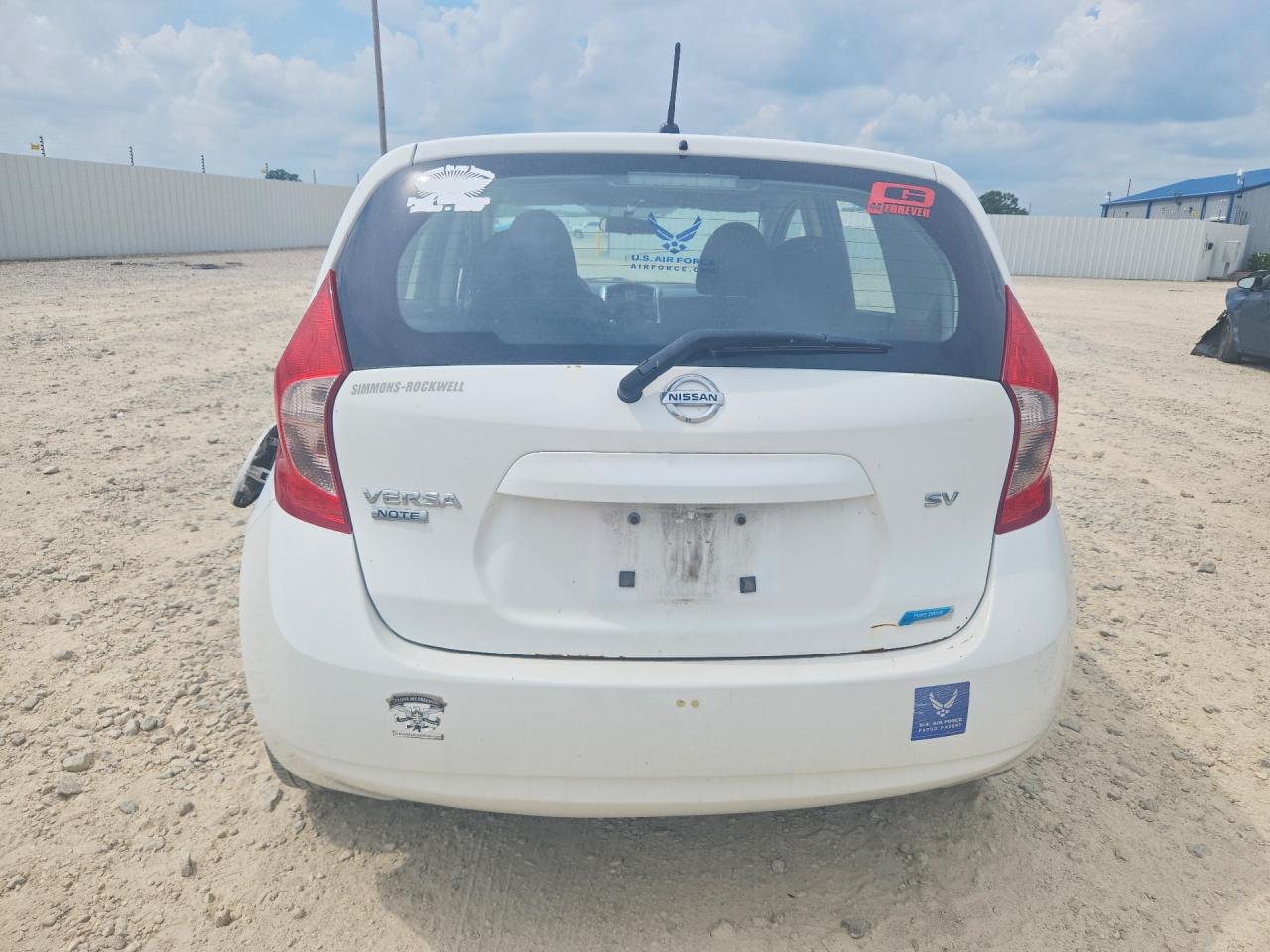 2015 NISSAN VERSA
