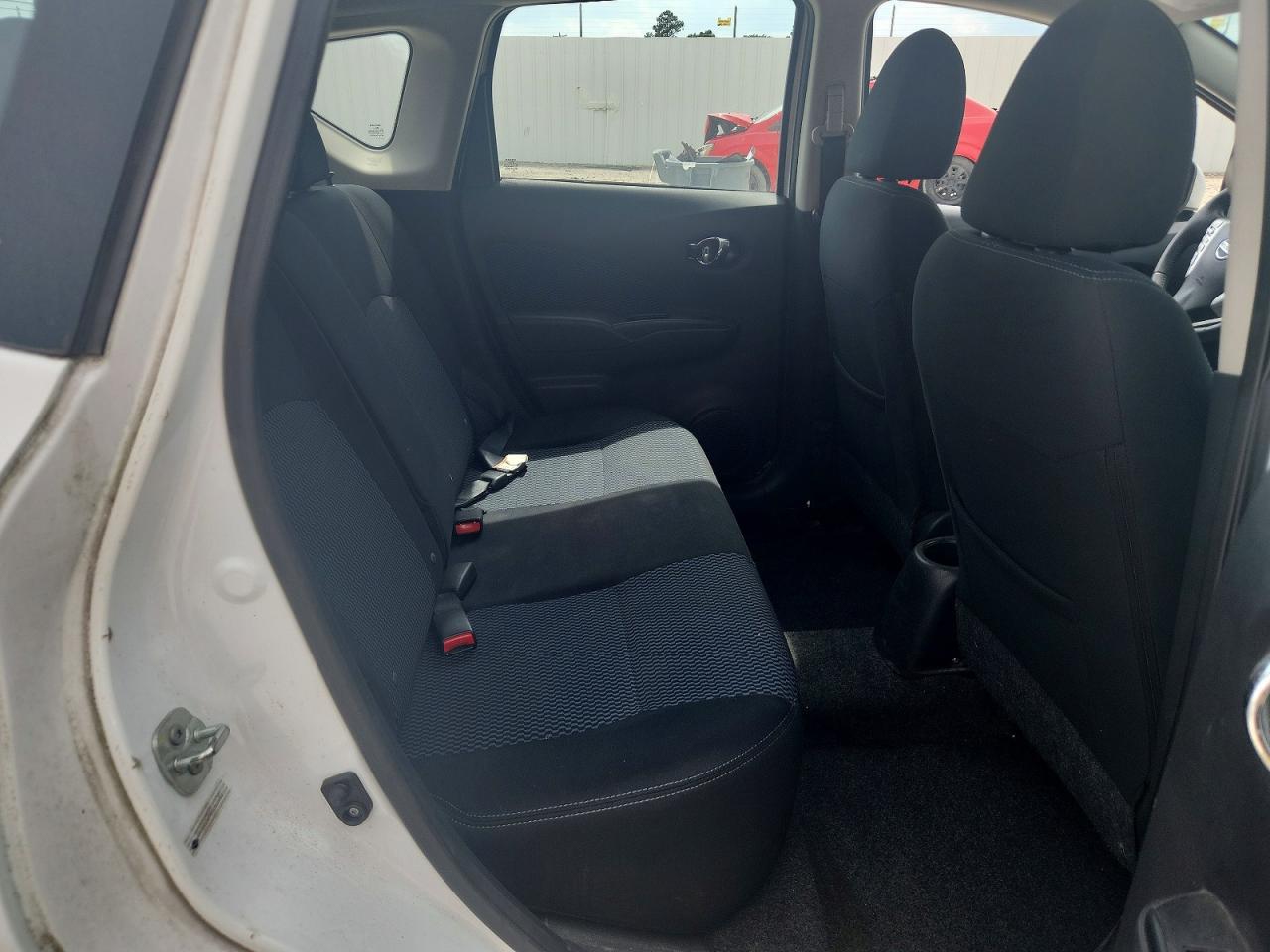 2015 NISSAN VERSA