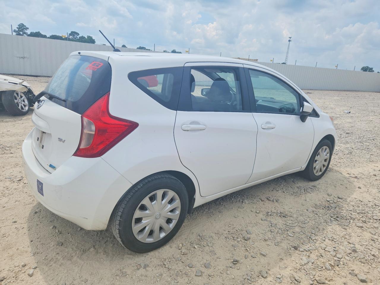 2015 NISSAN VERSA