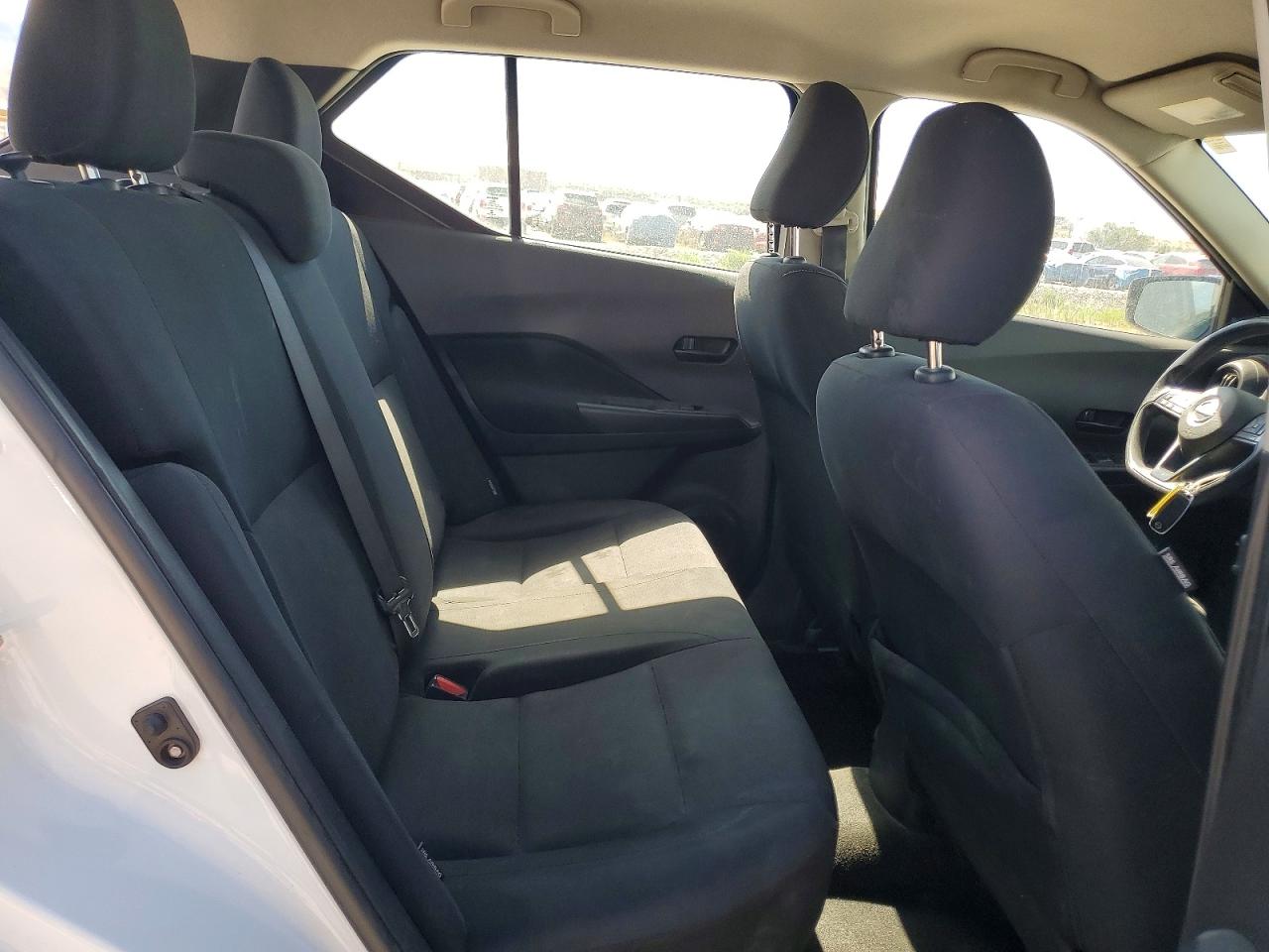 2023 NISSAN KICKS