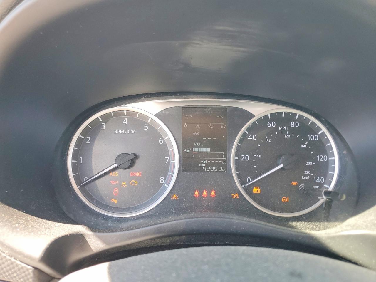 2023 NISSAN KICKS