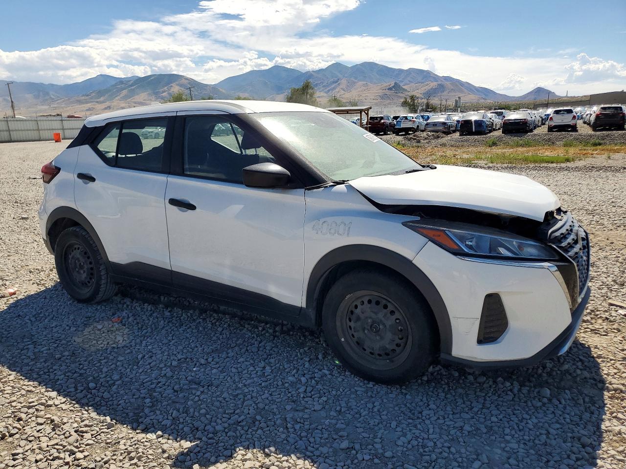 2023 NISSAN KICKS