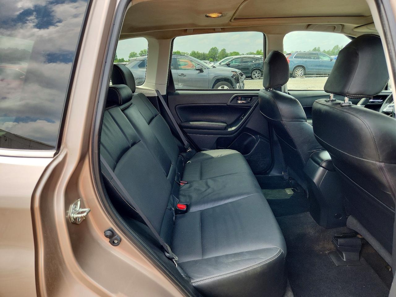 2015 SUBARU FORESTER