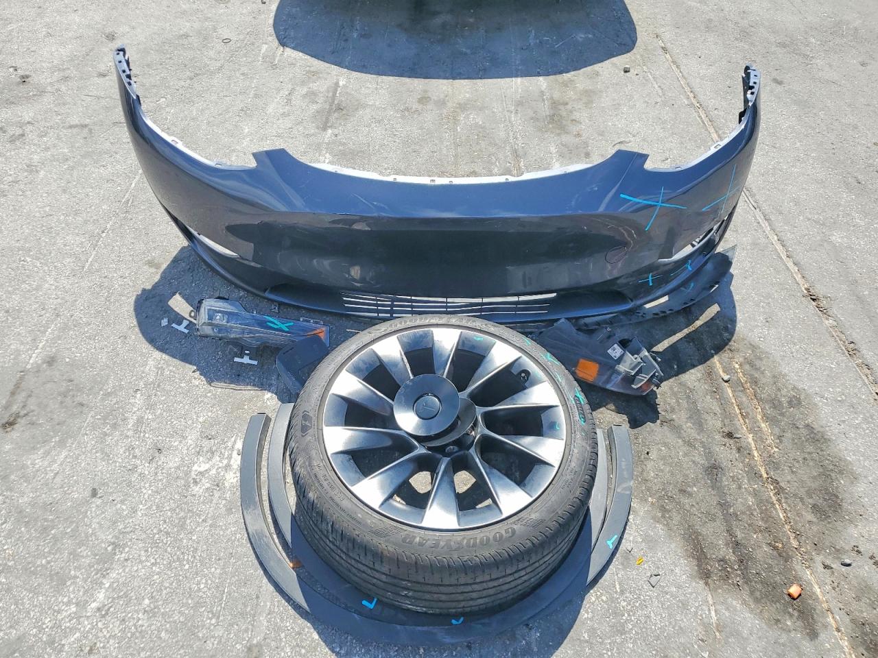2023 TESLA MODEL Y