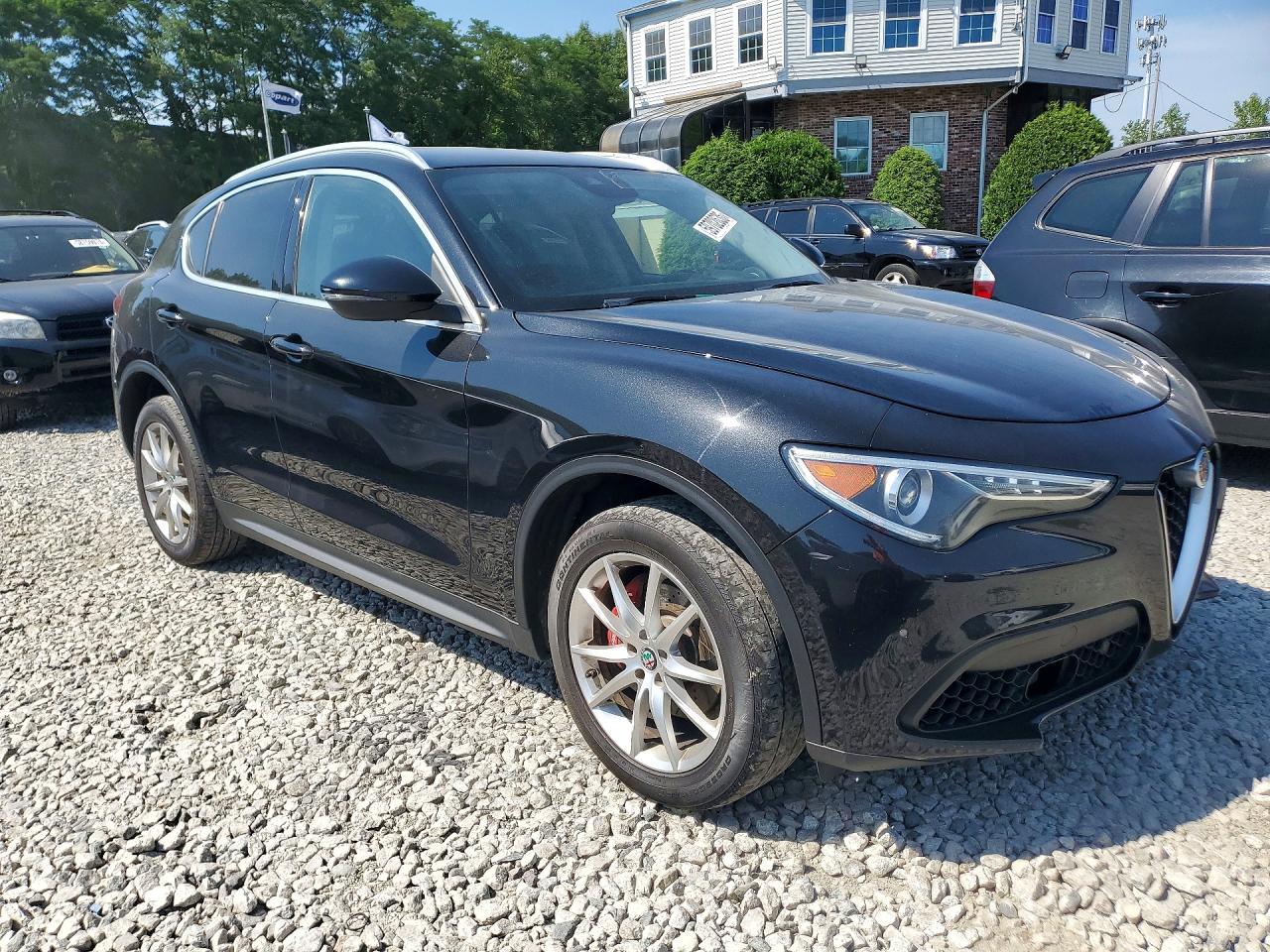 2018 ALFA ROMEO STELVIO